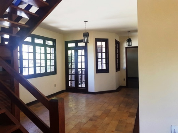 Imagem Casa com 4 Quartos à Venda ou Locação, 343 m² em Piratininga - Niterói
