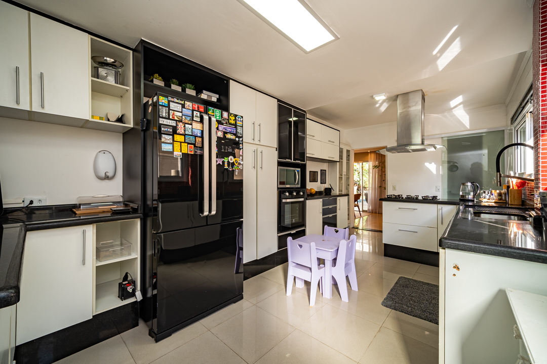 Imagem Casa de Condomínio com 4 Quartos à Venda, 300 m² em Alphaville - Santana de Parnaíba