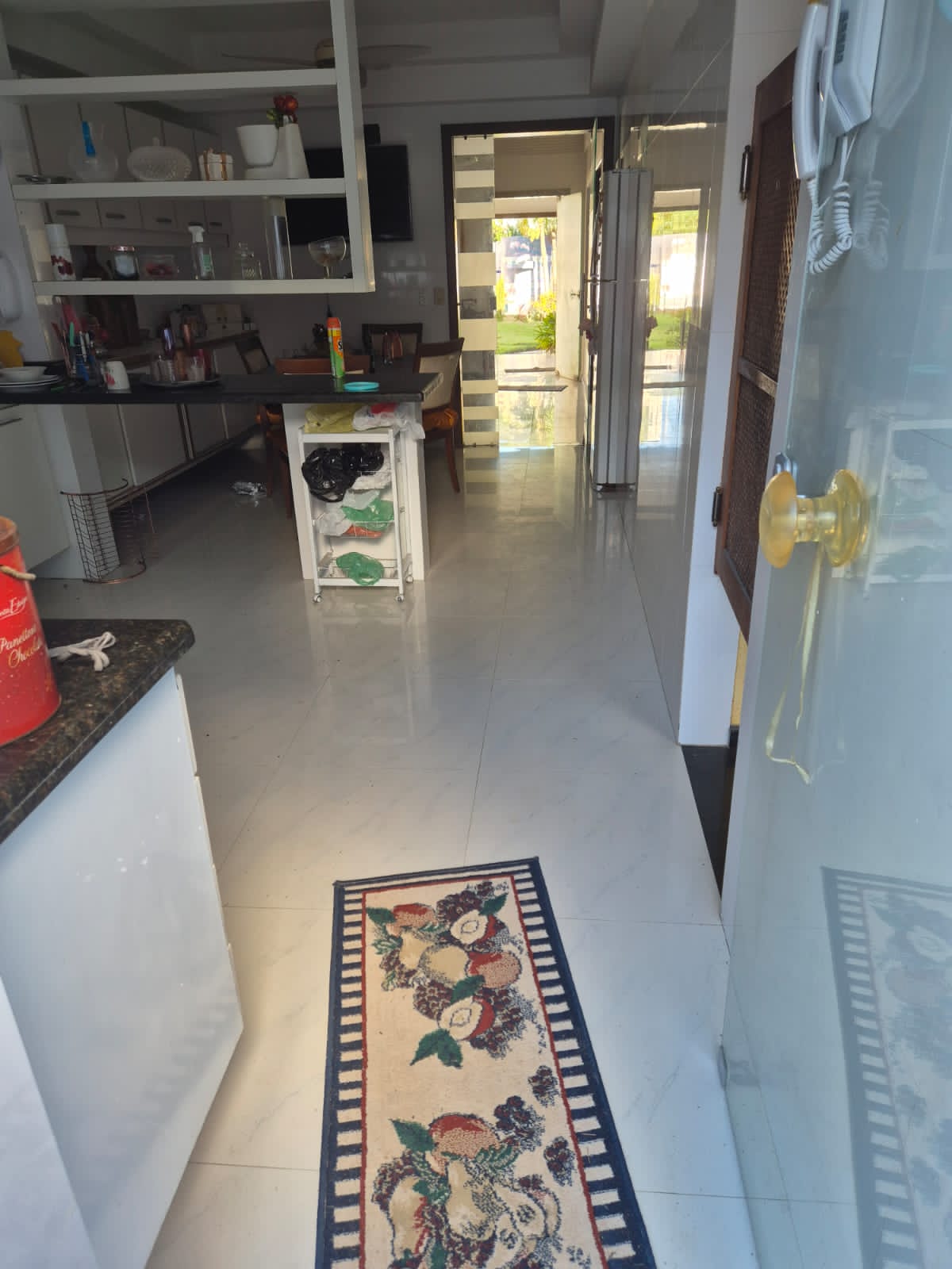 Imagem Casa com 4 Quartos à Venda, 600 m²em Centro - Lauro de Freitas Imagem Casa com 4 Quartos à Venda, 600 m²em Centro - Lauro de Freitas