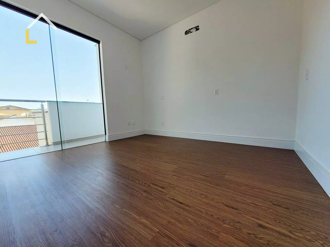 Imagem Sobrado com 3 Quartos à Venda, 160 m²em Saguaçu - Joinville