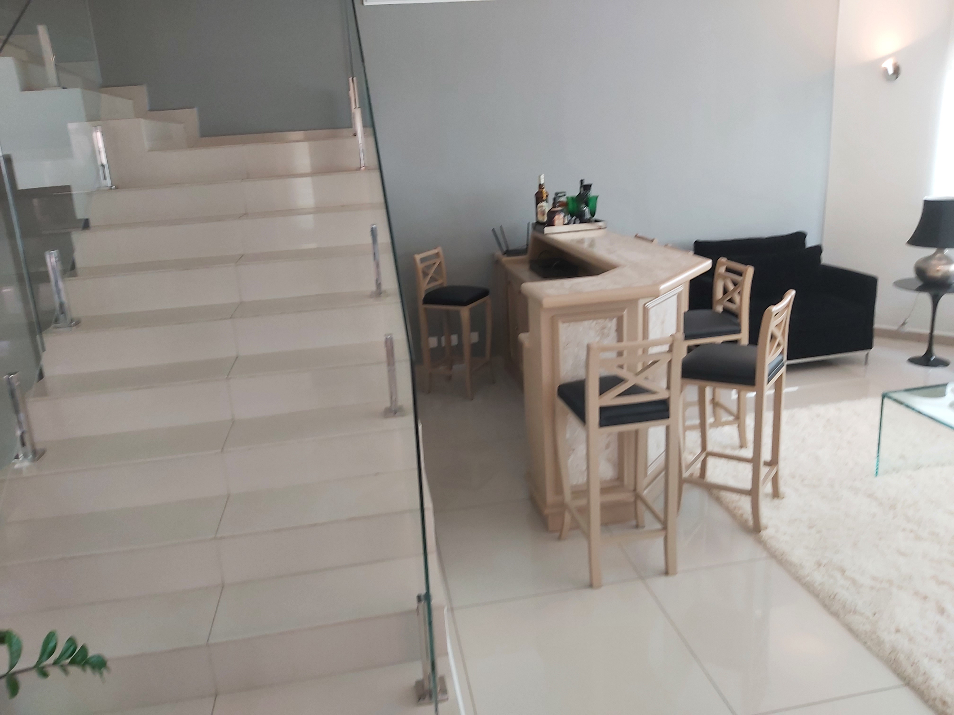Imagem Sobrado com 3 Quartos à Venda, 339 m² em Taboão - São Roque