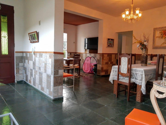 Imagem Casa com 7 Quartos à Venda, 200 m² em Nogueira - Petrópolis