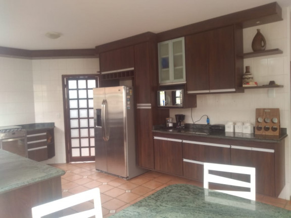 Imagem Sobrado com 4 Quartos à Venda, 417 m² em Centro - Mongaguá