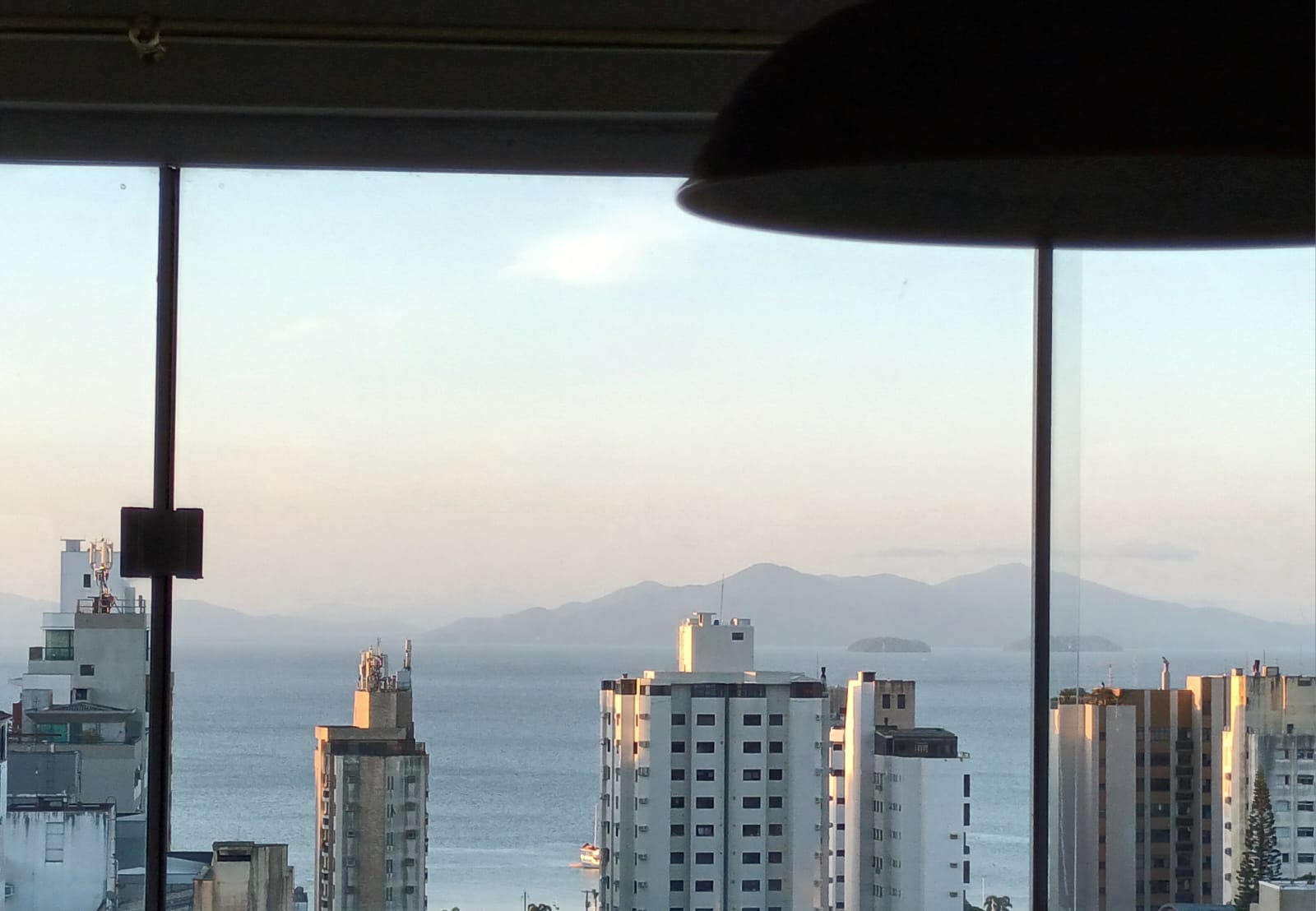 Imagem Apartamento com 3 Quartos à Venda, 173 m²em Centro - Florianópolis Imagem Apartamento com 3 Quartos à Venda, 173 m²em Centro - Florianópolis