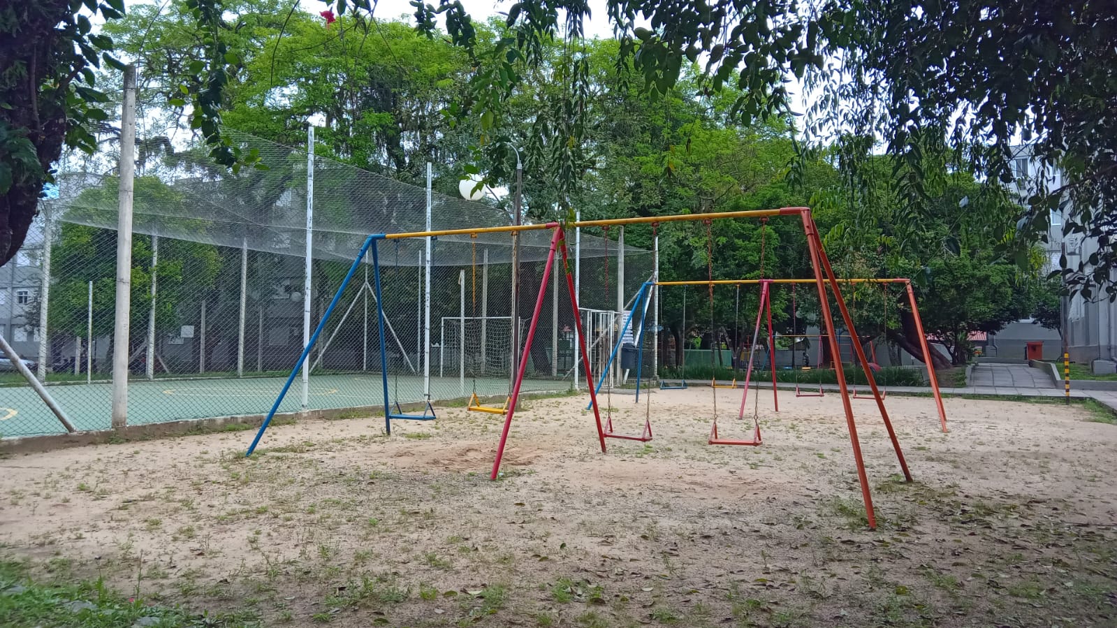 Imagem Apartamento com 2 Quartos à Venda, 48 m² em Sarandi - Porto Alegre