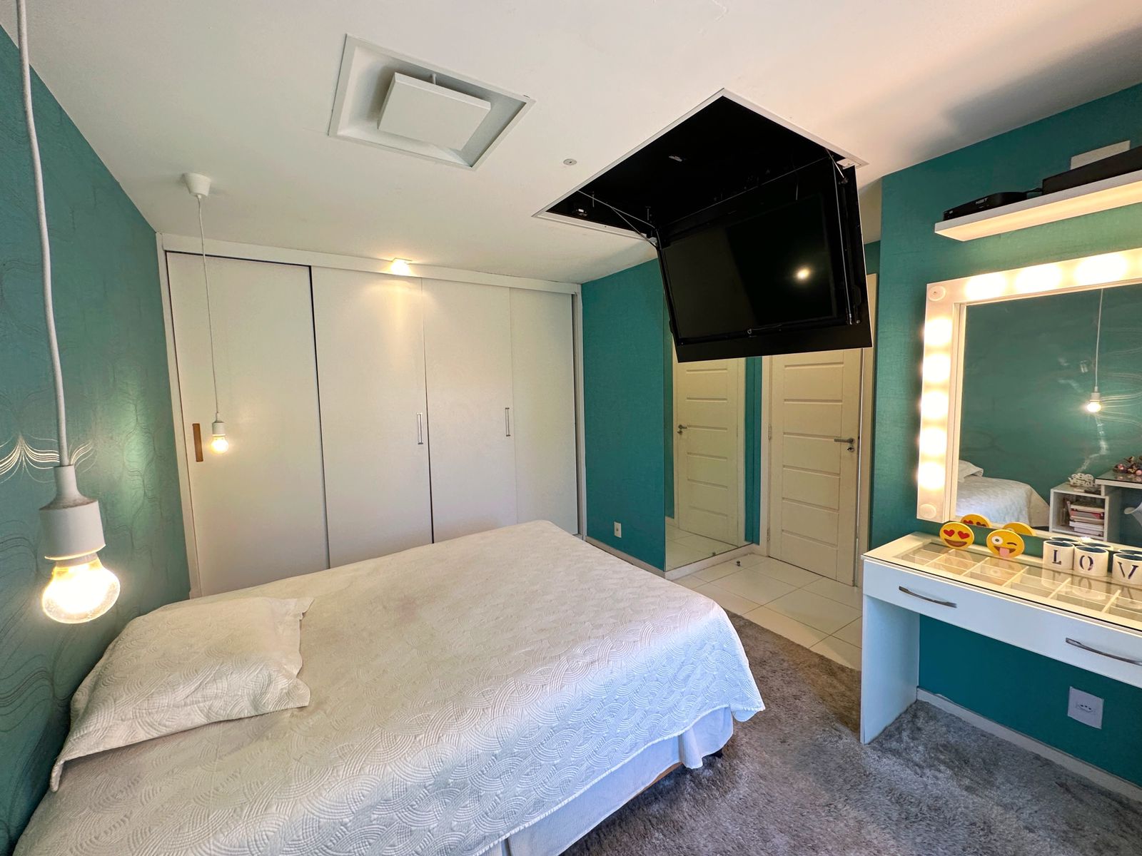 Imagem Casa de Condomínio com 2 Quartos à Venda, 94 m² em Camboinhas - Niterói Imagem Casa de Condomínio com 2 Quartos à Venda, 94 m² em Camboinhas - Niterói