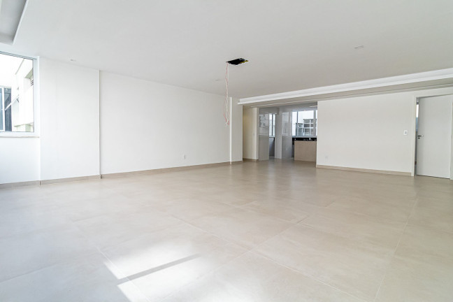 Imagem Apartamento com 4 Quartos à Venda,  em Copacabana - Rio de Janeiro