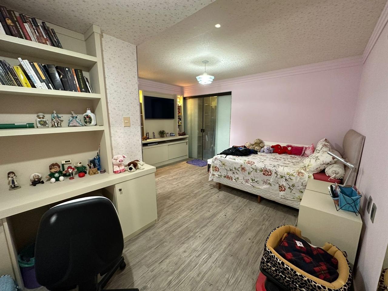 Imagem Apartamento com 3 Quartos à Venda, 430 m²em Batista Campos - Belém