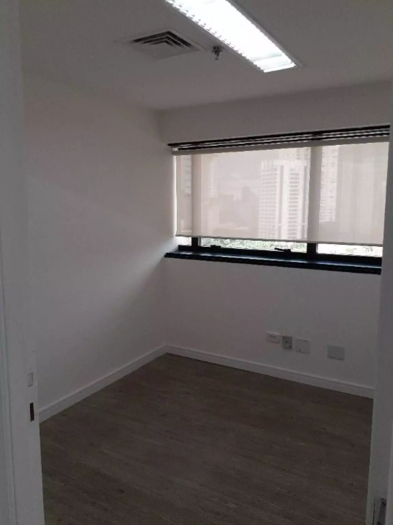Imagem Sala Comercial à Venda ou Locação, 90 m² em Vila Olímpia - São Paulo