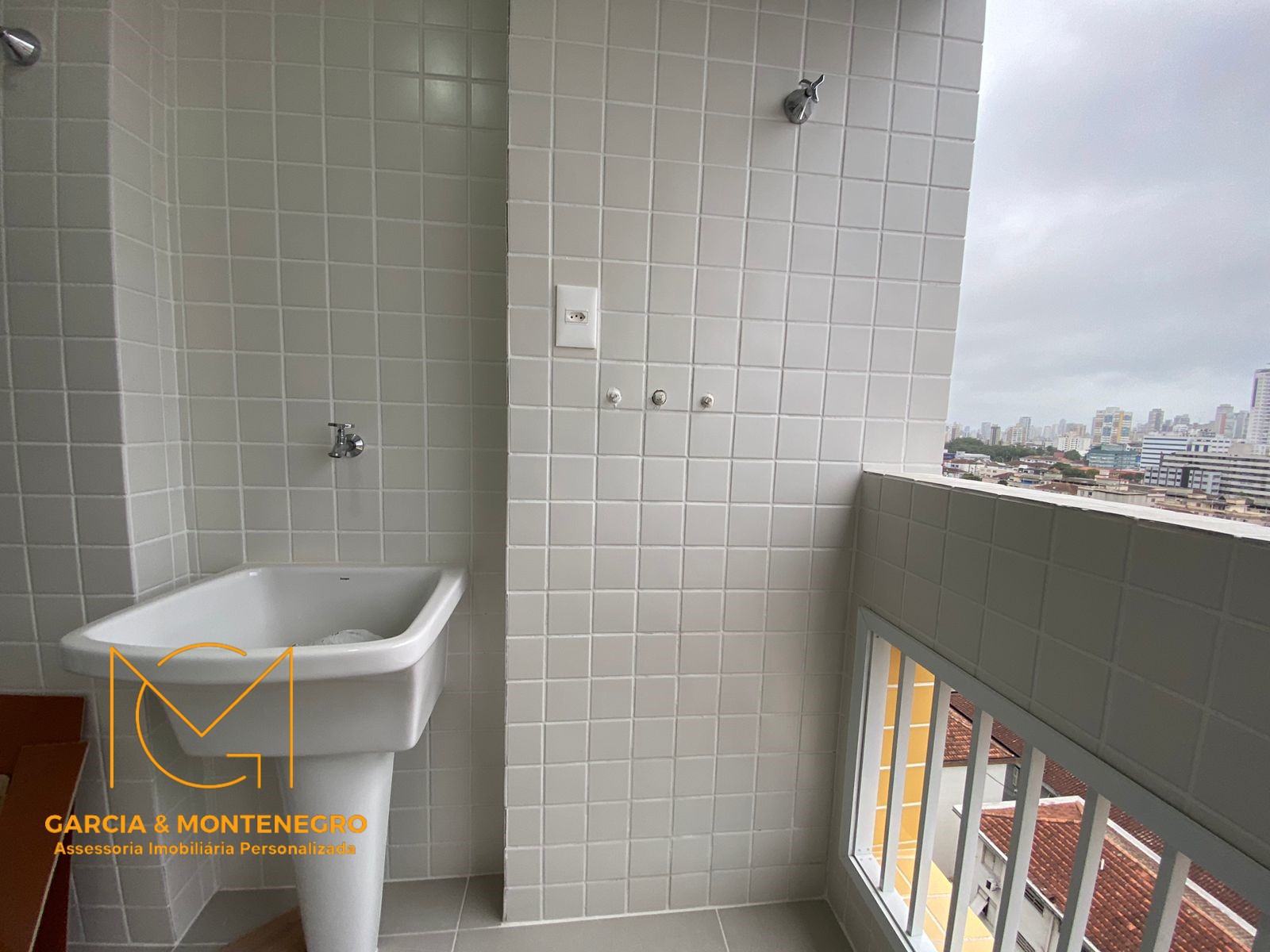 Imagem Apartamento com 2 Quartos para Alugar, 69 m²em Boqueirão - Santos