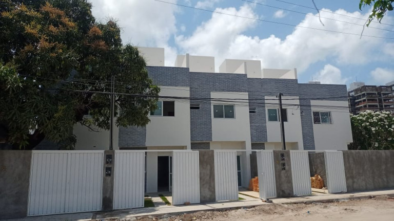 Imagem Casa com 3 Quartos à Venda,  em Casa Caiada - Olinda