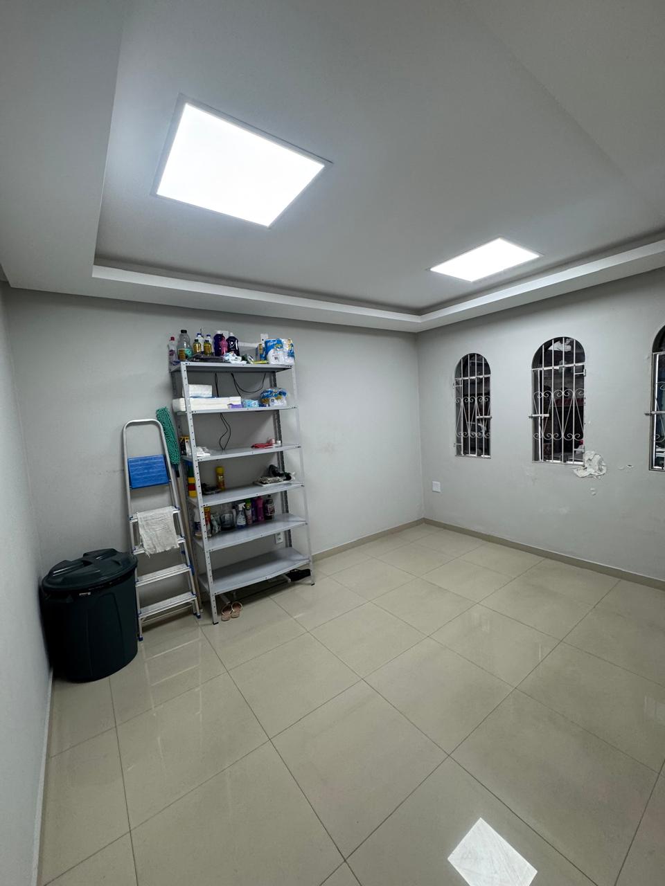 Imagem Sala Comercial para Alugar, 300 m² em Nossa Senhora das Graças - Manaus Imagem Sala Comercial para Alugar, 300 m² em Nossa Senhora das Graças - Manaus