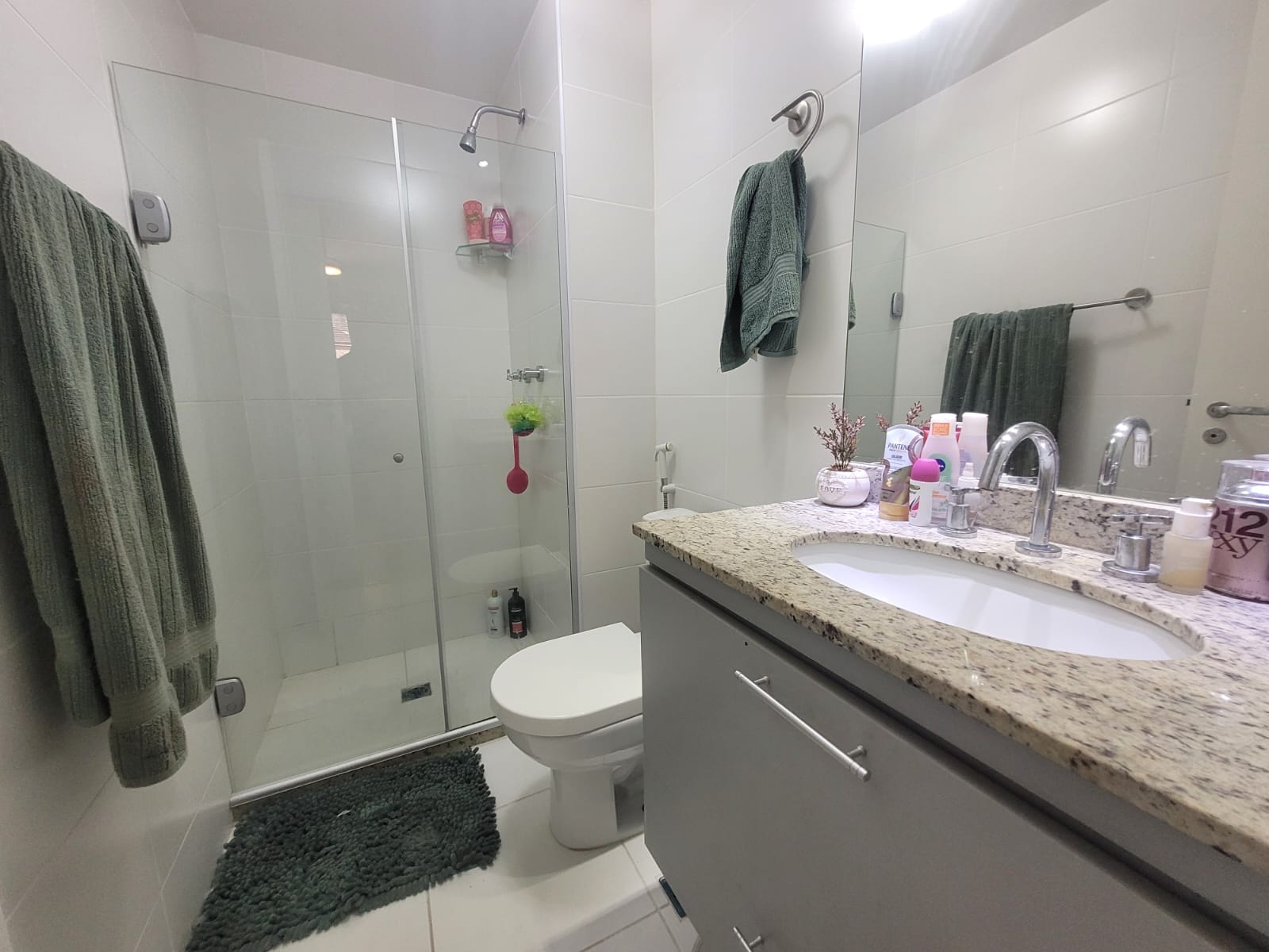 Imagem Apartamento com 2 Quartos à Venda, 75 m²em Freguesia (Jacarepaguá) - Rio de Janeiro Imagem Apartamento com 2 Quartos à Venda, 75 m²em Freguesia (Jacarepaguá) - Rio de Janeiro