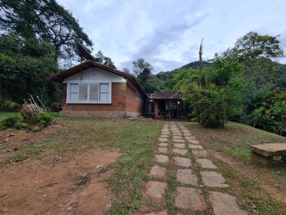 Imagem Casa com 4 Quartos à Venda, 179 m² em Jardim Salaco - Teresópolis