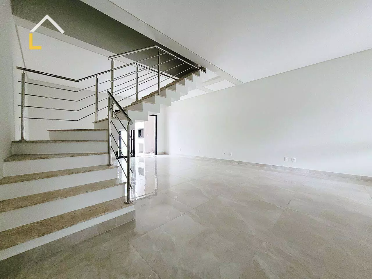Imagem Sobrado com 3 Quartos à Venda, 157 m² em Anita Garibaldi - Joinville
