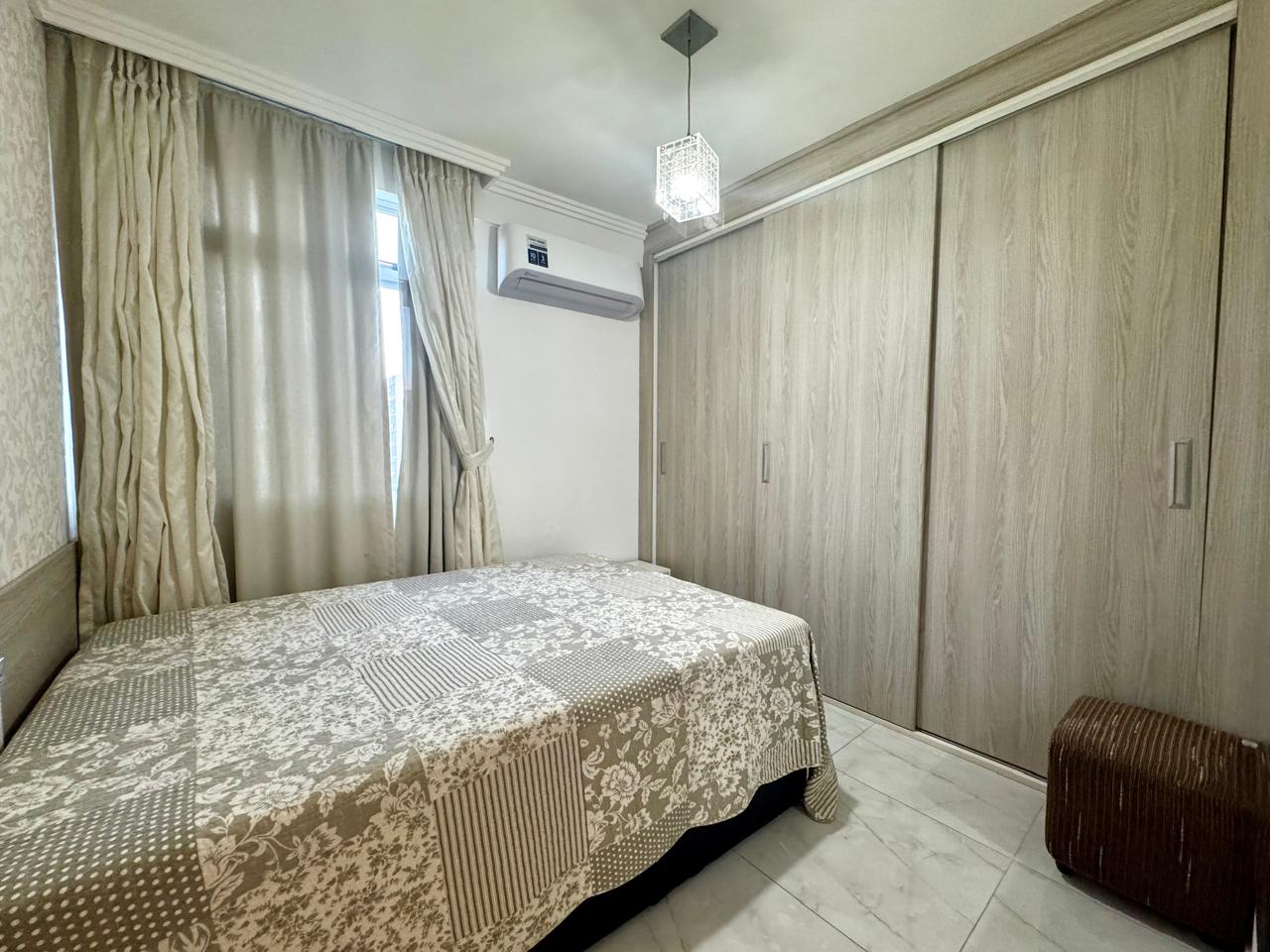 Imagem Apartamento com 2 Quartos à Venda, 59 m² em Centro - Florianópolis