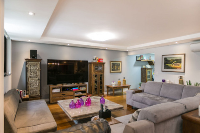 Imagem Apartamento com 4 Quartos à Venda ou Locação, 239 m²em Batel - Curitiba
