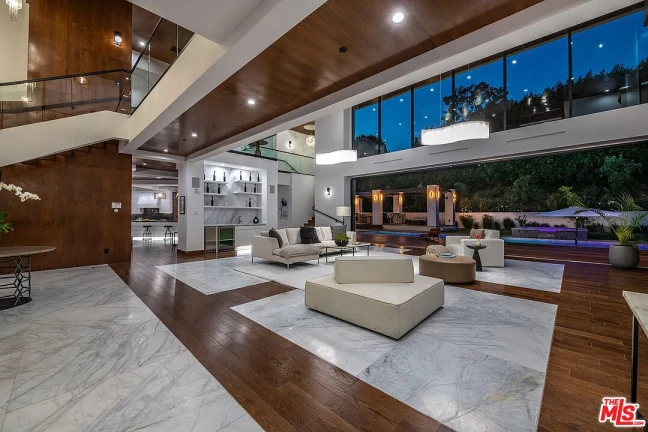 Imagem Casa de Condomínio com 5 Quartos à Venda, 796 m²em Alphaville Residencial Um - Barueri
