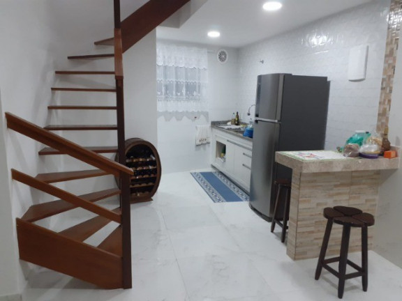 Imagem Sobrado com 2 Quartos à Venda,  em Araras - Teresópolis