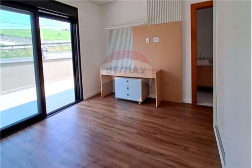 Imagem Casa de Condomínio com 2 Quartos à Venda, 315 m²em Condomínio Residencial Monte Carlo - São José dos Campos