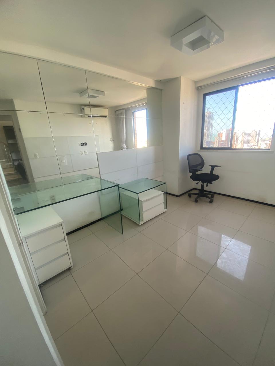 Imagem Apartamento com 2 Quartos à Venda, 103 m²em Meireles - Fortaleza