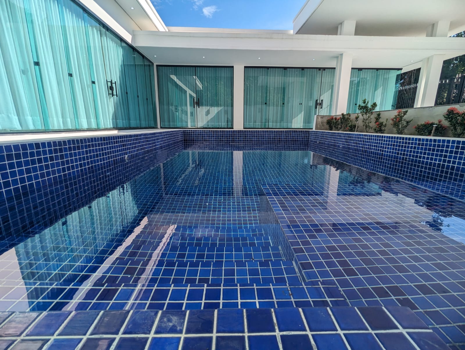 Imagem Casa de Condomínio com 3 Quartos à Venda, 290 m²em Ponta Negra - Manaus Imagem Casa de Condomínio com 3 Quartos à Venda, 290 m²em Ponta Negra - Manaus
