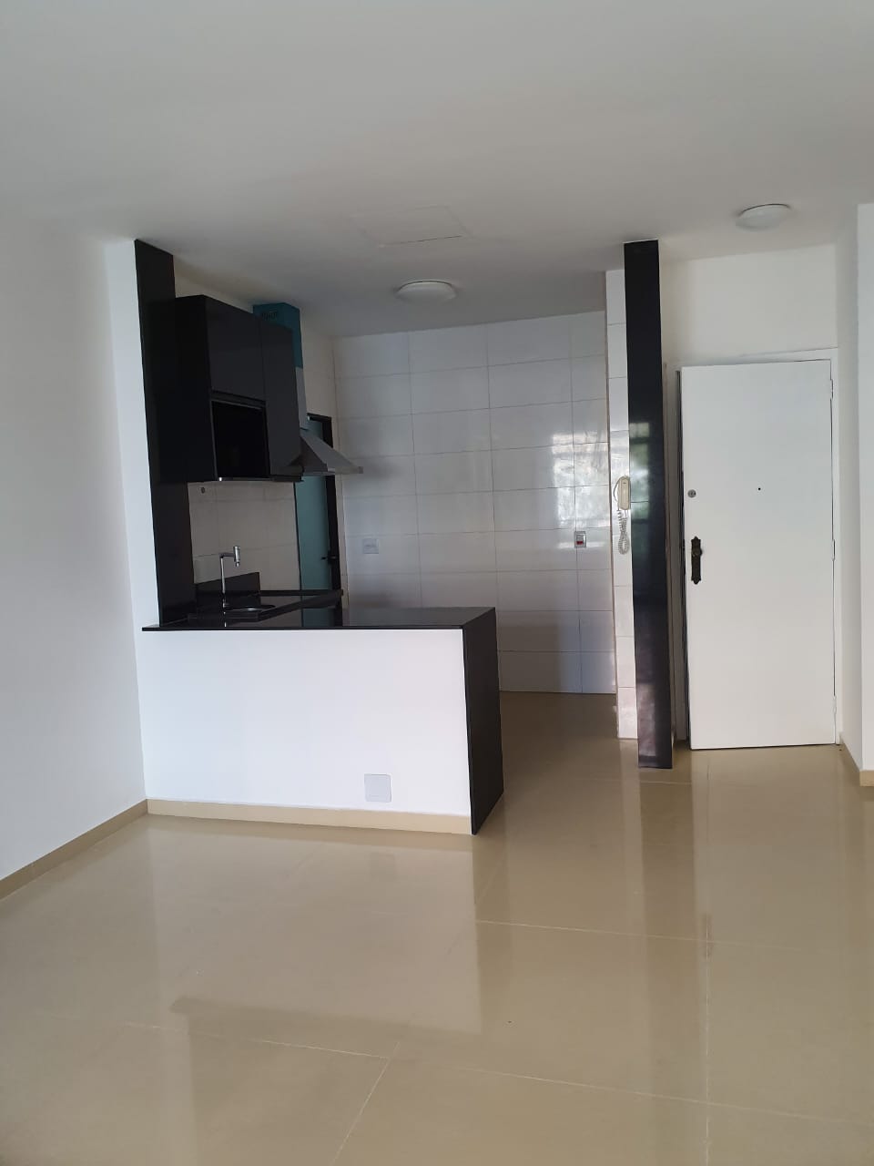Imagem Apartamento com 3 Quartos para Alugar, 100 m²em Ipanema - Rio de Janeiro Imagem Apartamento com 3 Quartos para Alugar, 100 m²em Ipanema - Rio de Janeiro