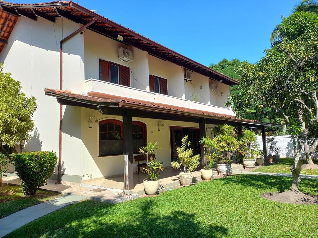 Imagem Casa com 4 Quartos à Venda, 400 m²em Itaipu - Niterói