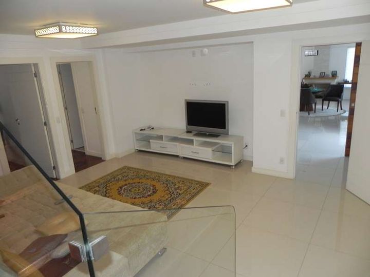 Imagem Casa de Condomínio com 5 Quartos à Venda, 500 m² em Várzea&nbsp; - Teresópolis