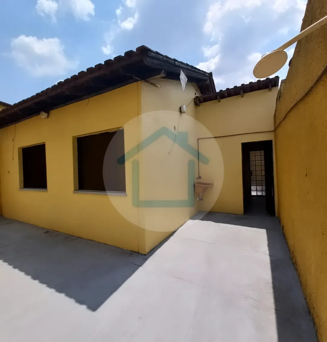 Imagem Casa com 2 Quartos à Venda, 250 m²em Flores - Manaus
