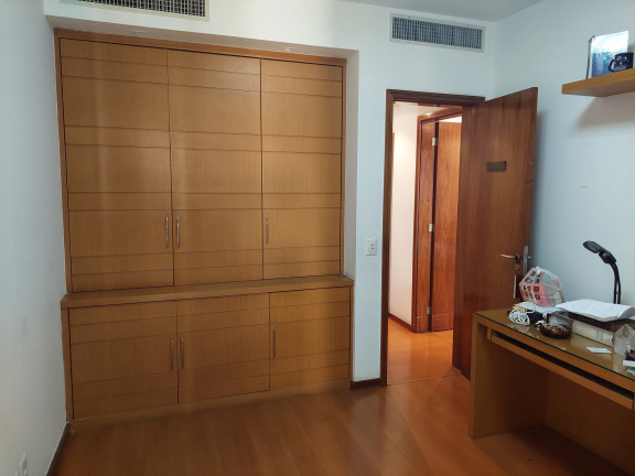 Imagem Apartamento com 4 Quartos à Venda, 227 m² em Lagoa - Rio de Janeiro Imagem Apartamento com 4 Quartos à Venda, 227 m² em Lagoa - Rio de Janeiro