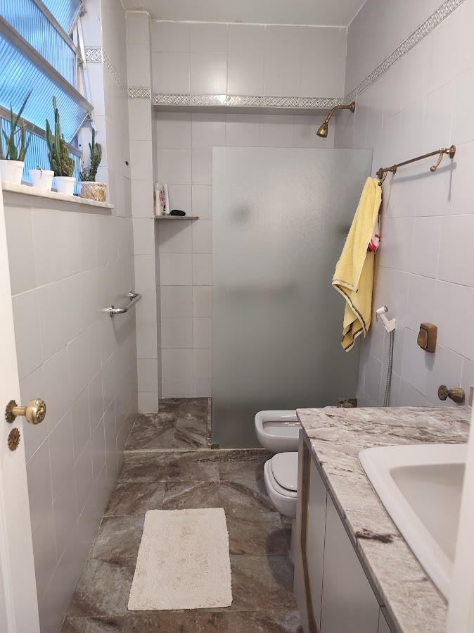 Imagem Apartamento com 3 Quartos à Venda, 165 m²em Copacabana - Rio de Janeiro Imagem Apartamento com 3 Quartos à Venda, 165 m²em Copacabana - Rio de Janeiro