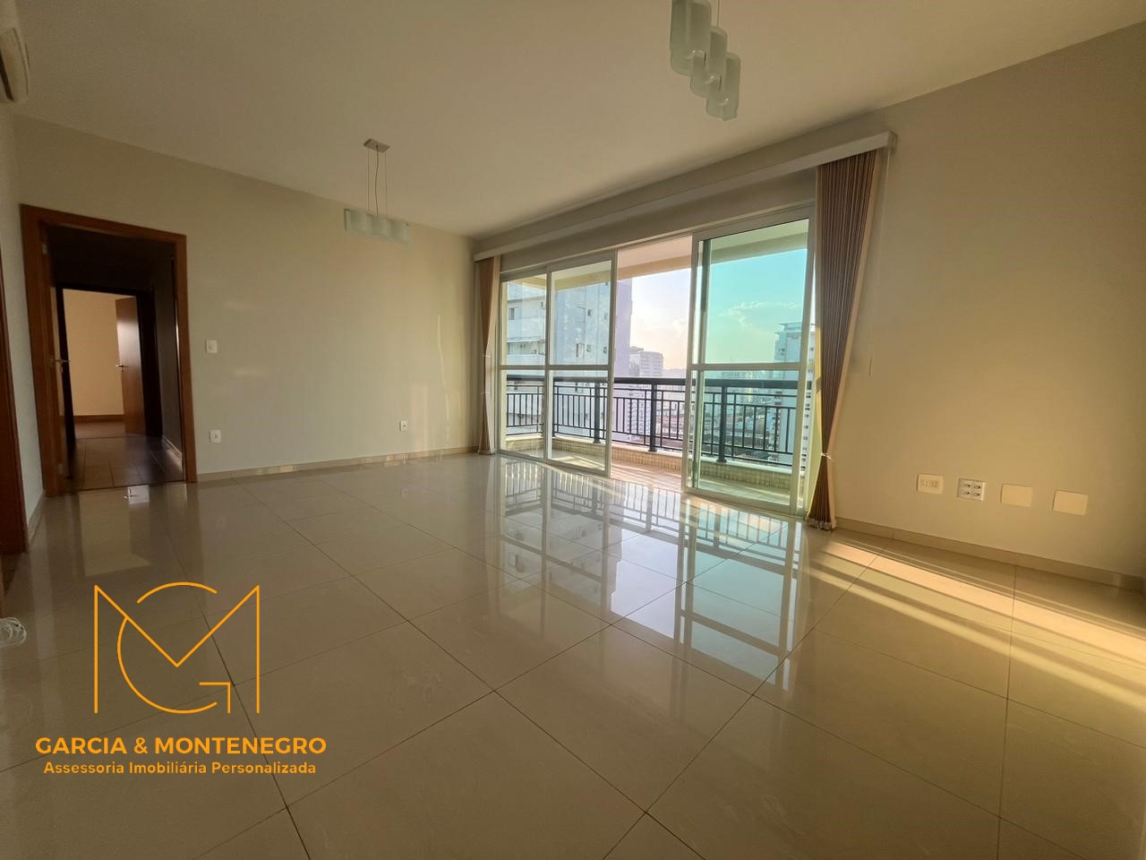 Imagem Apartamento com 3 Quartos para Alugar, 130 m²em Gonzaga - Santos