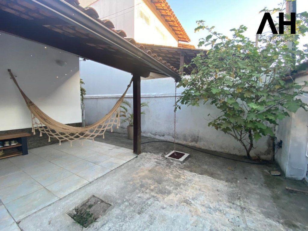 Imagem Casa com 3 Quartos à Venda, 360 m²em Piratininga - Niterói Imagem Casa com 3 Quartos à Venda, 360 m²em Piratininga - Niterói