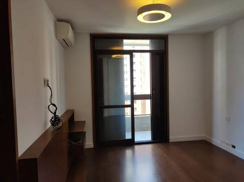 Imagem Apartamento com 3 Quartos para Alugar, 225 m²em Itaim Bibi - São Paulo