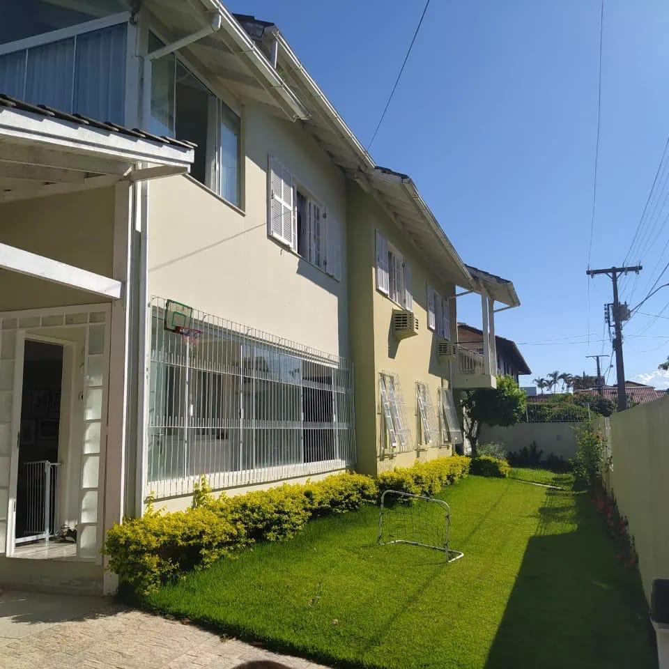 Imagem Casa com 6 Quartos à Venda, 276 m²em Santa Mônica - Florianópolis