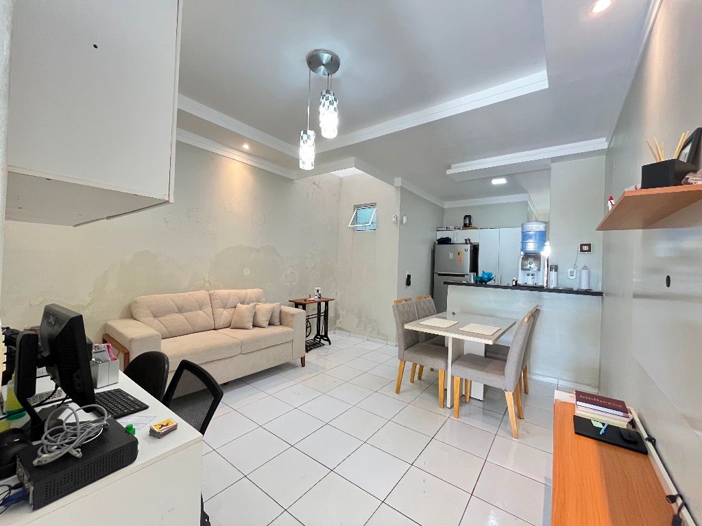 Imagem Casa com 2 Quartos à Venda, 100 m² em Siqueira - Fortaleza