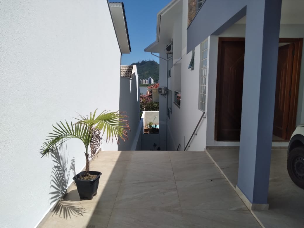 Imagem Casa de Condomínio com 5 Quartos à Venda, 259 m² em João Paulo - Florianópolis