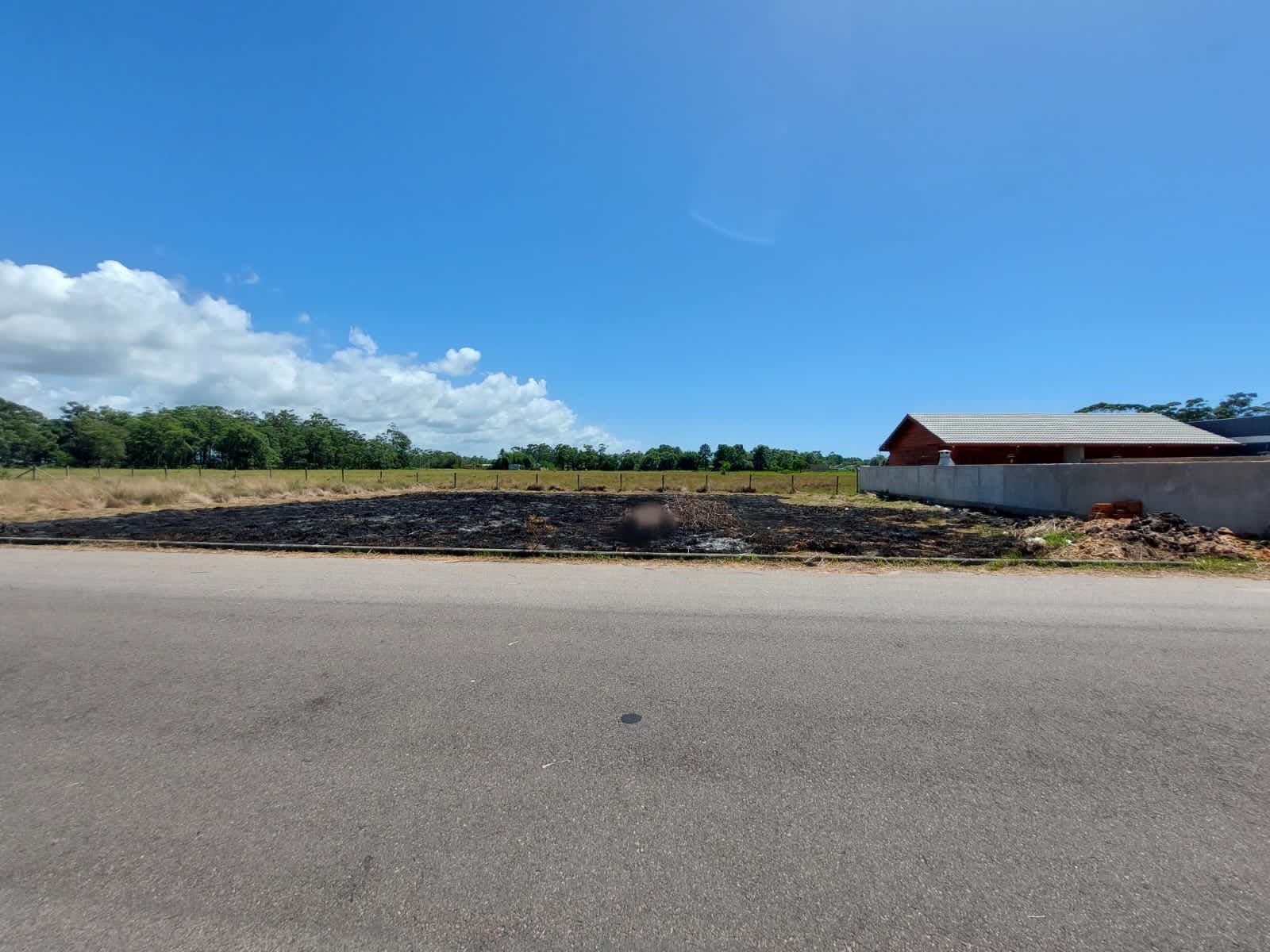 Imagem Terreno à Venda, 375 m²em Balneario Figueirinha - Arroio do Sal Imagem Terreno à Venda, 375 m²em Balneario Figueirinha - Arroio do Sal