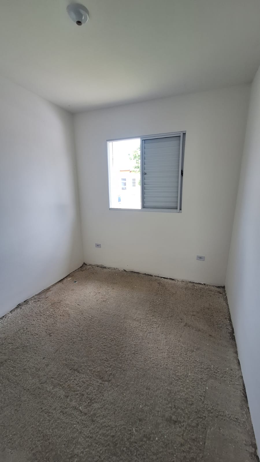 Imagem Casa com 2 Quartos à Venda, 44 m²em Vila São Benedito - Pindamonhangaba