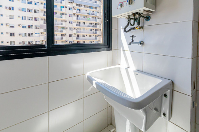 Imagem Apartamento com 3 Quartos à Venda, 90 m² em São Cristóvão - Rio de Janeiro Imagem Apartamento com 3 Quartos à Venda, 90 m² em São Cristóvão - Rio de Janeiro