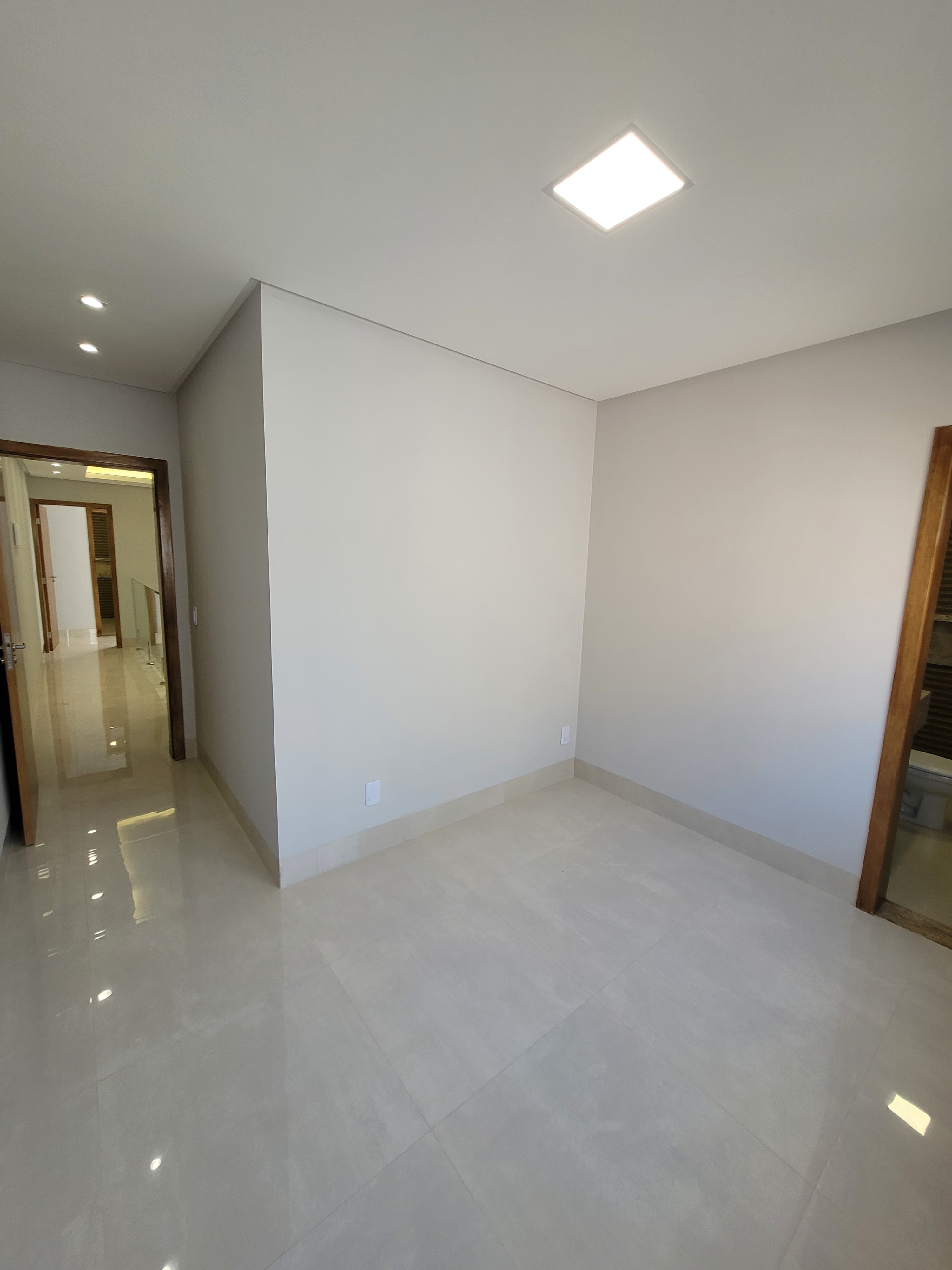 Imagem Sobrado com 3 Quartos à Venda, 147 m²em Vila Rosa - Goiânia