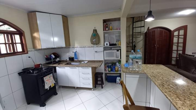 Imagem Casa com 2 Quartos à Venda, 100 m² em Albuquerque - Teresópolis