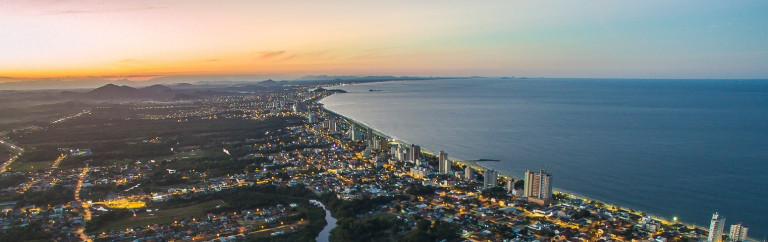 Imagem Apartamento com 3 Quartos à Venda, 132 m² em Centro - Balneário Piçarras