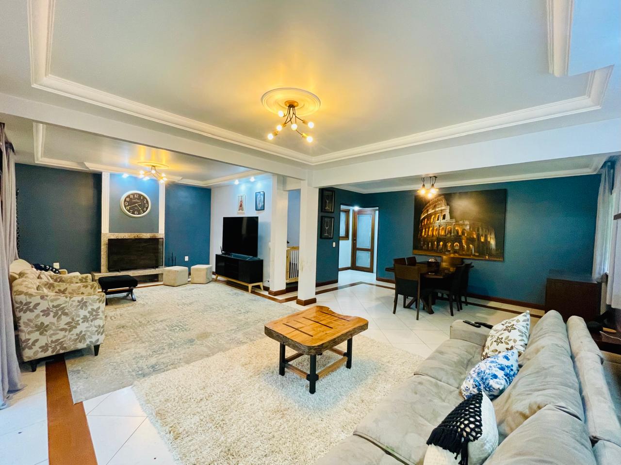 Imagem Casa com 6 Quartos à Venda, 262 m²em Albuquerque - Teresópolis Imagem Casa com 6 Quartos à Venda, 262 m²em Albuquerque - Teresópolis