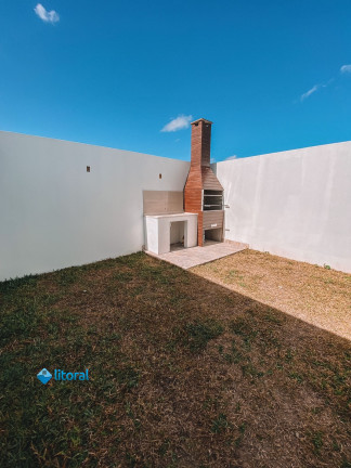 Imagem Casa com 2 Quartos à Venda, 76 m² em Cassino - Rio Grande