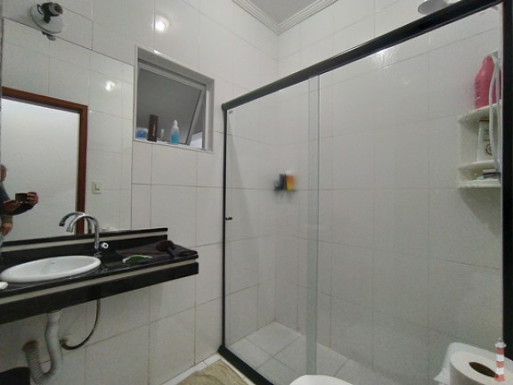 Imagem Sobrado com 4 Quartos à Venda, 211 m² em Vila São Jorge - São Vicente