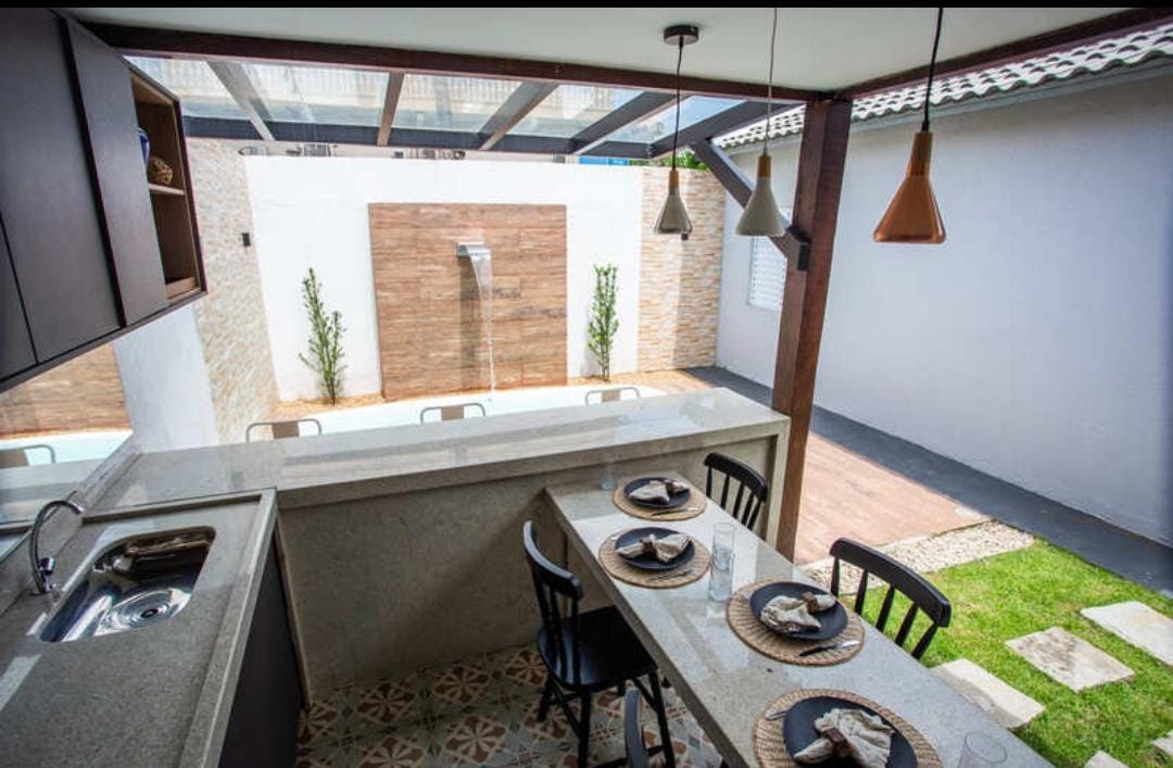 Imagem Casa de Condomínio com 1 Quarto à Venda, 150 m²em Caluge - Itaboraí