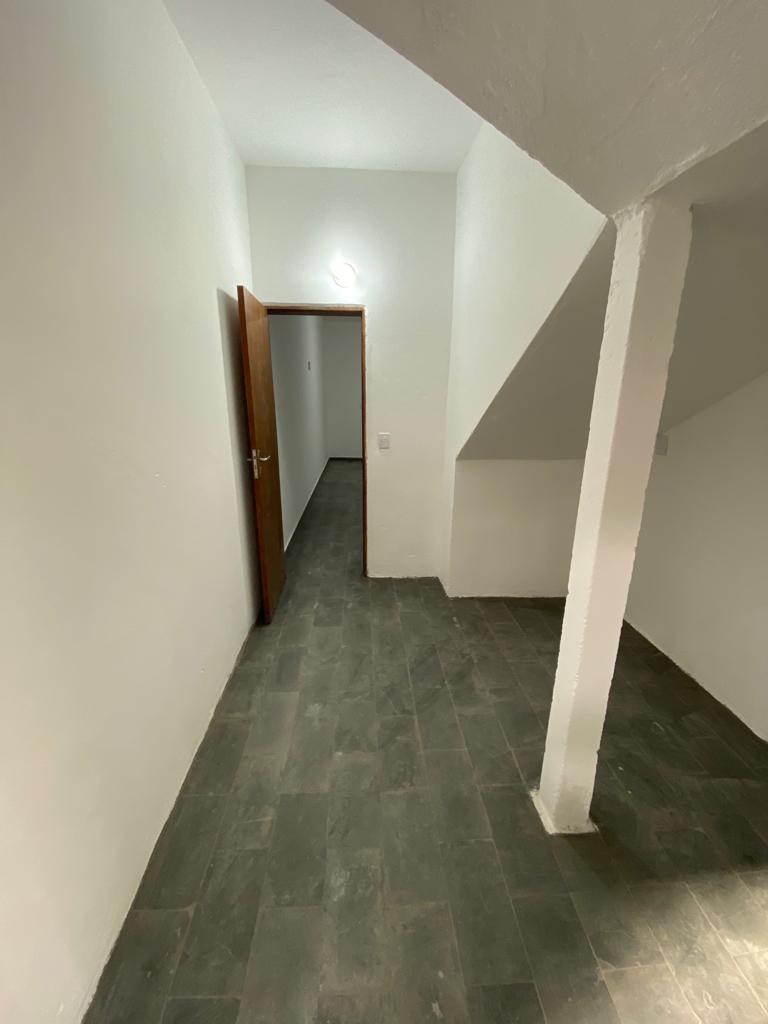 Imagem Galpão para Alugar, 1.300 m² em Jardim Henriqueta - Taboão da Serra Imagem Galpão para Alugar, 1.300 m² em Jardim Henriqueta - Taboão da Serra