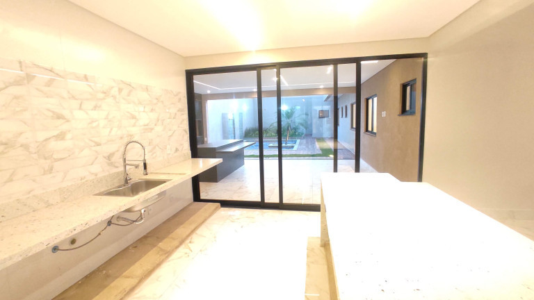 Imagem Casa de Condomínio com 4 Quartos à Venda,  em Setor Habitacional Vicente Pires - Brasília